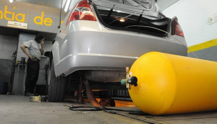 Suben las conversiones de vehículos a GNC por la suba incesante de la nafta