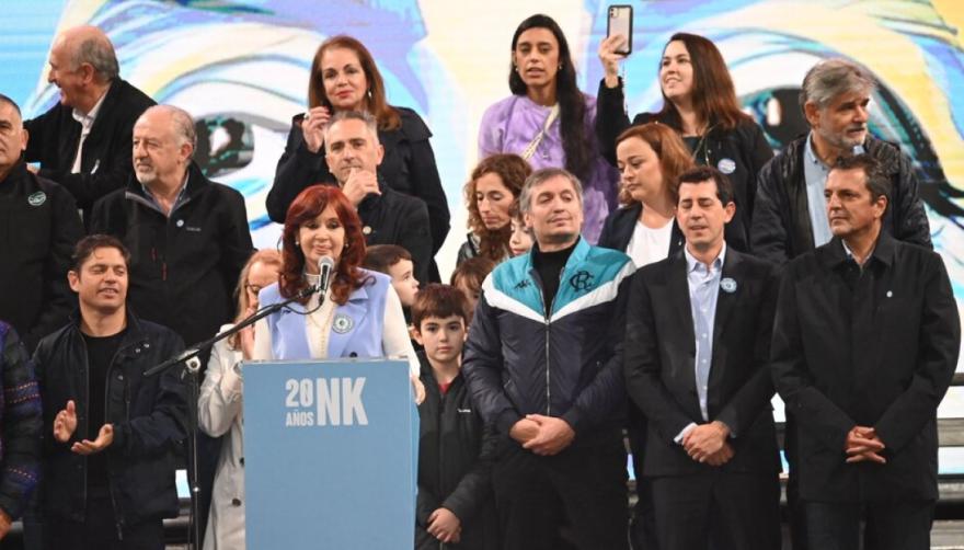 CFK habló ante una multitud pero no señaló a un candidato para las elecciones
