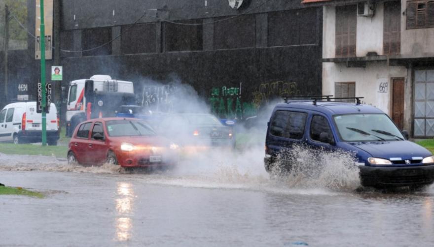 Temporal en La Plata: asistirán a vecinos afectados por la cantidad de lluvia
